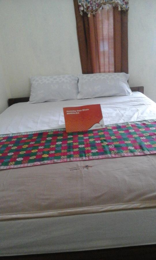 פראיה Pedek Homestay מראה חיצוני תמונה